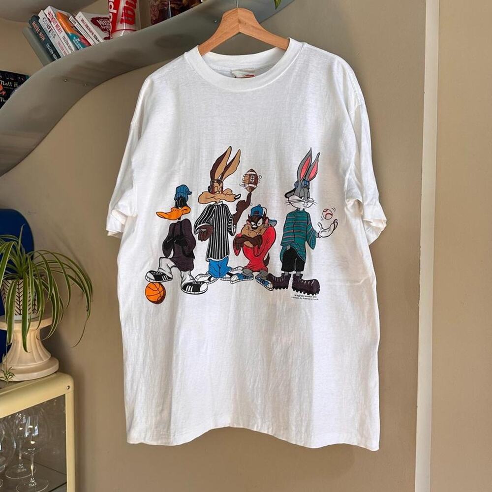 Vintage 1991 Looney Tunes Cartoon Shirt